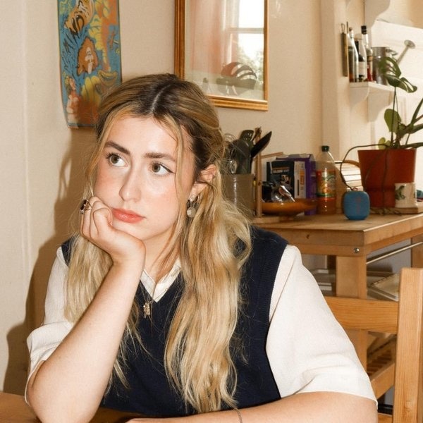Katie Gregson-MacLeod artist photo