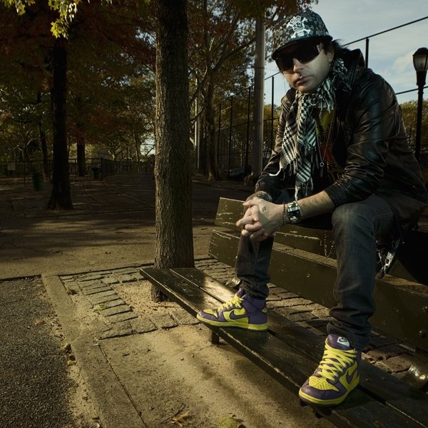 Kevin Rudolf artist photo