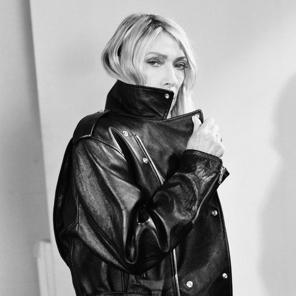 Kim Gordon artist photo