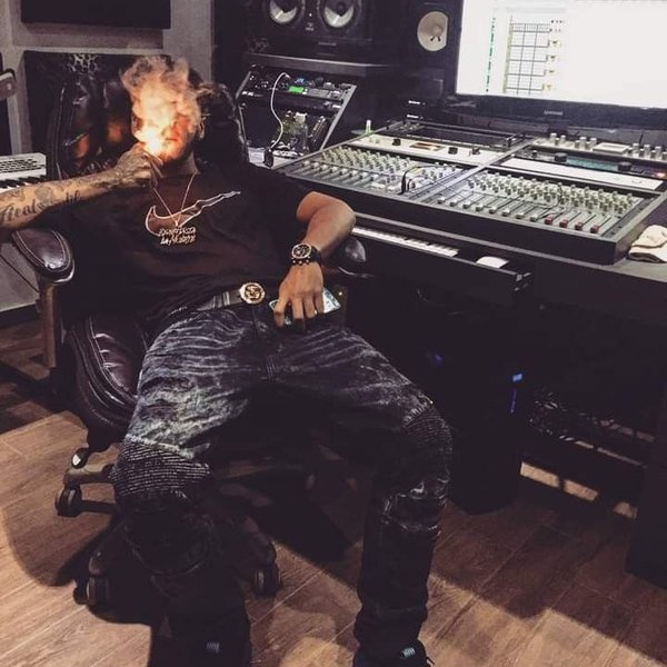 Anuel AA artist photo