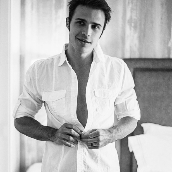 Kris Allen artist photo