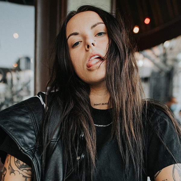 Lauren Sanderson artist photo