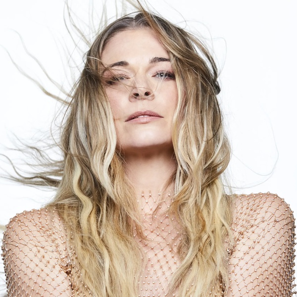 LeAnn Rimes artist photo