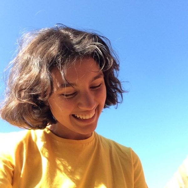 Liana Flores artist photo