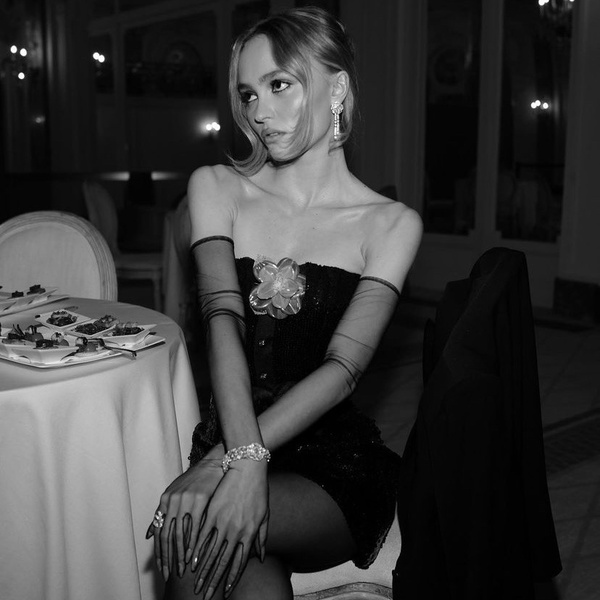 Lily-Rose Depp artist photo
