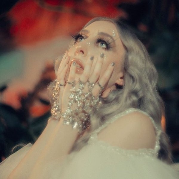 Lingua Ignota artist photo