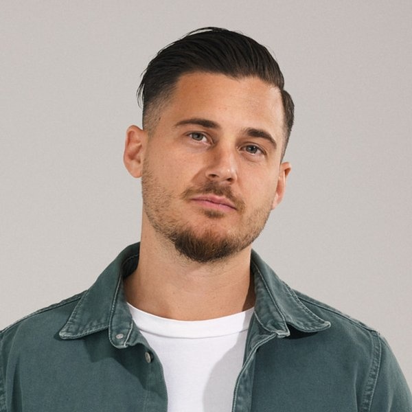 Lucas Estrada artist photo