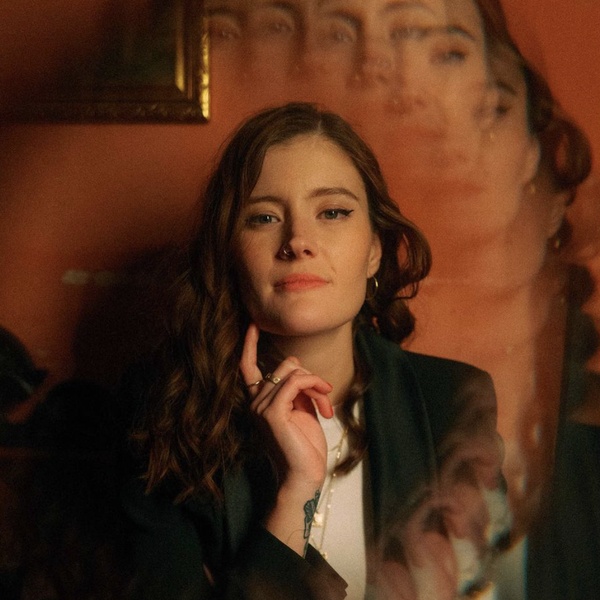 Madeline Juno artist photo