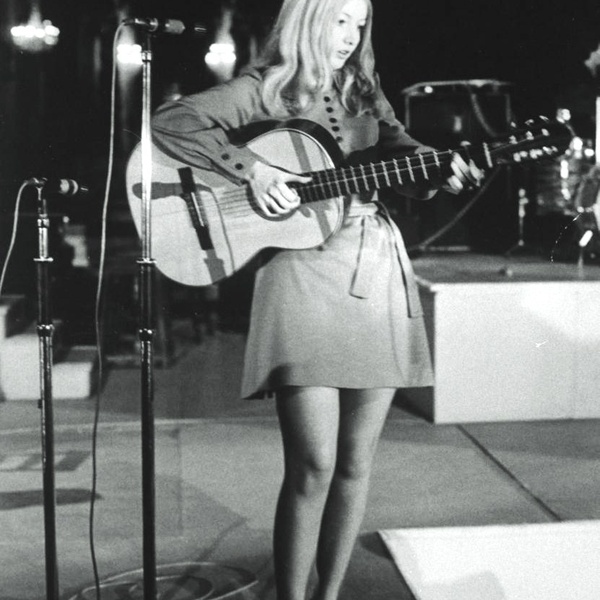 Mary Hopkin artist photo