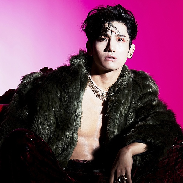 MAX CHANGMIN artist photo