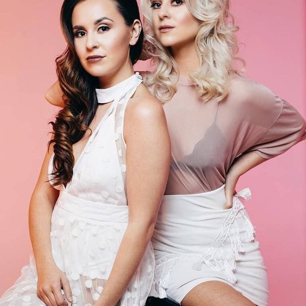 Megan & Liz artist photo