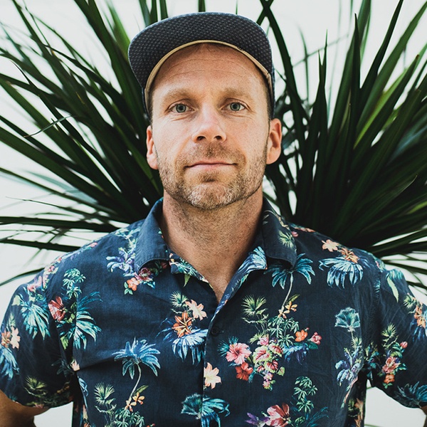 Mike Mago artist photo