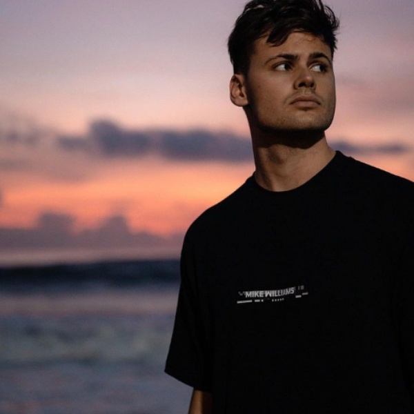 Mike Williams artist photo