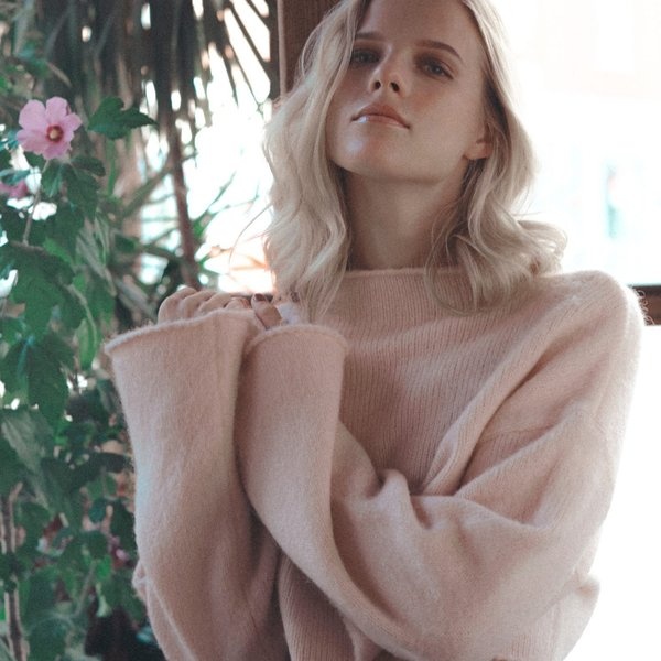 Molly Kate Kestner artist photo