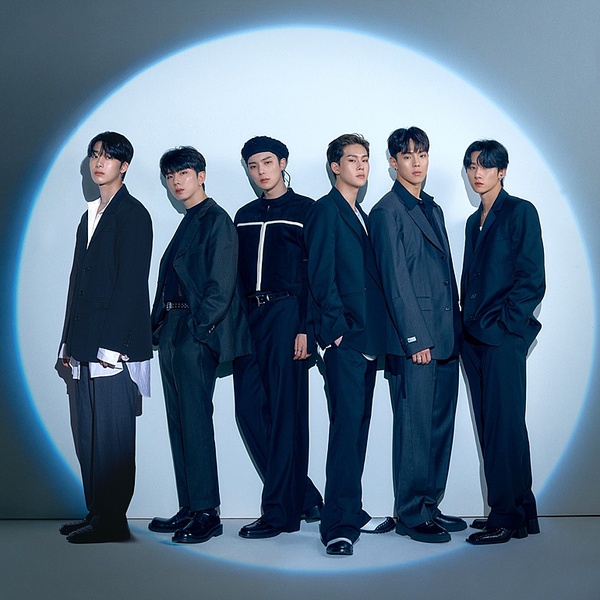 MONSTA X artist photo