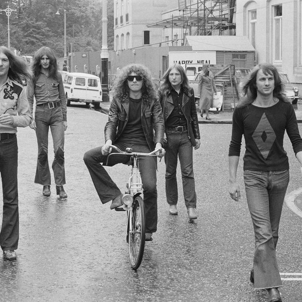 Mott The Hoople artist photo