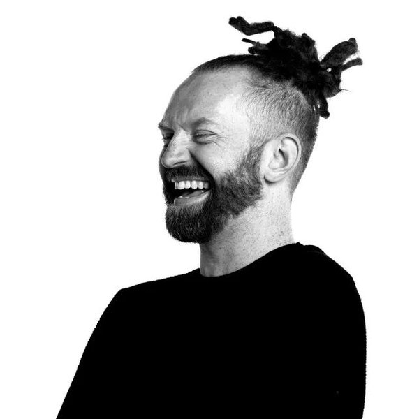 Newton Faulkner artist photo