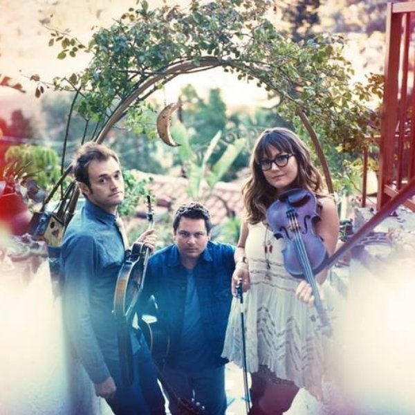Nickel Creek artist photo