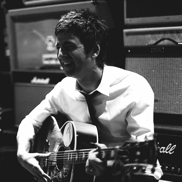 Noel Gallagher's High Flying Birds artist photo