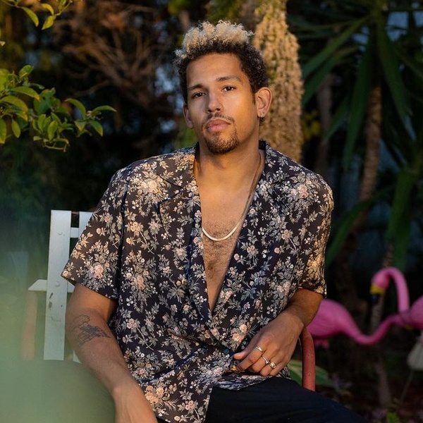 NoMBe artist photo