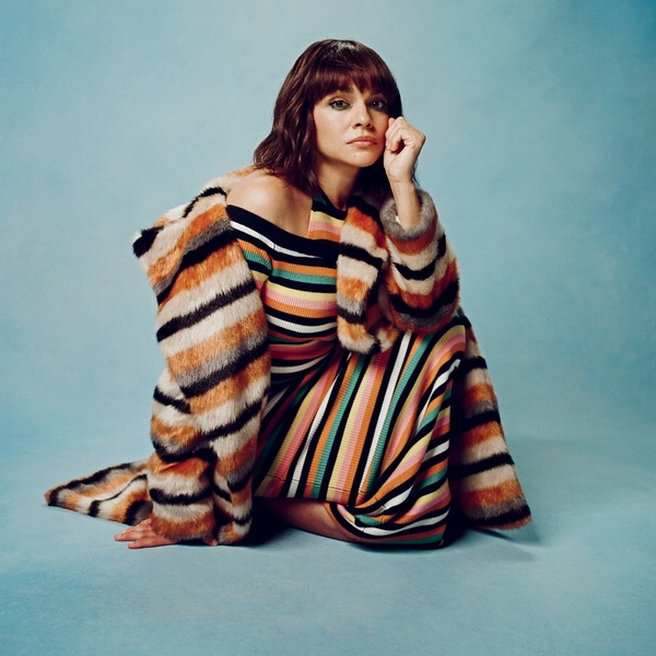 Norah Jones artist photo