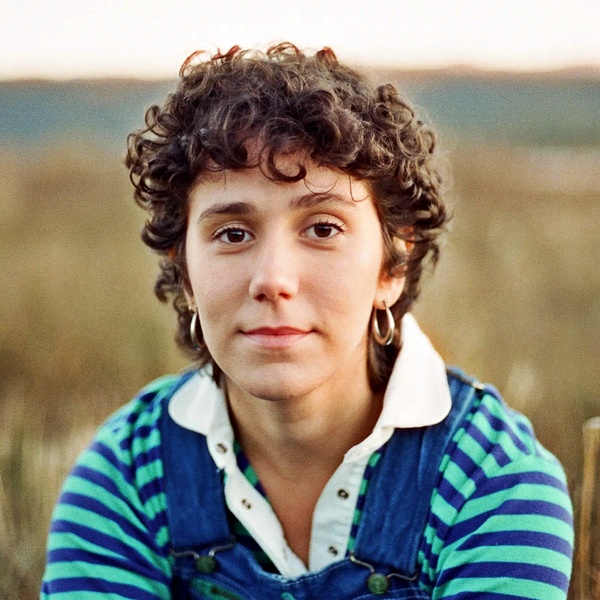 Olive Klug artist photo