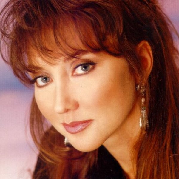Pam Tillis artist photo