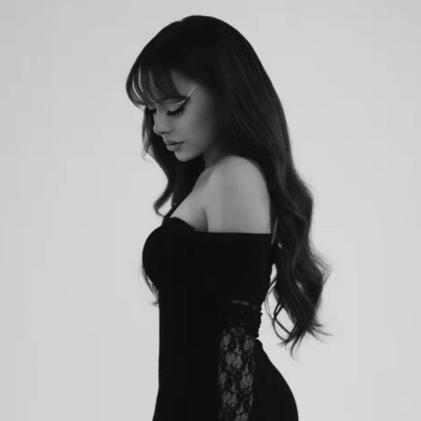 AYLIVA artist photo