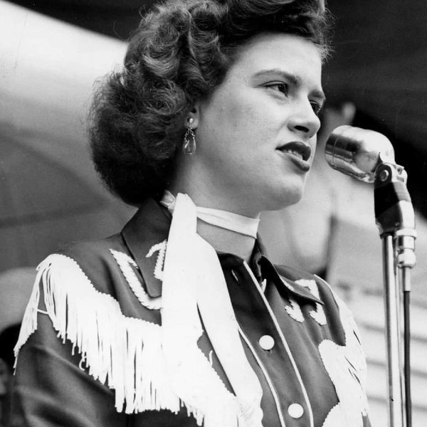 Patsy Cline artist photo
