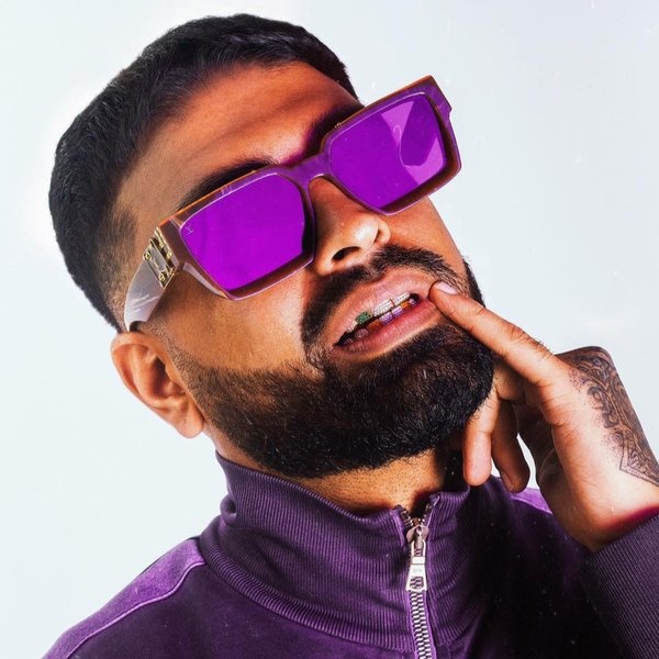 Puri artist photo