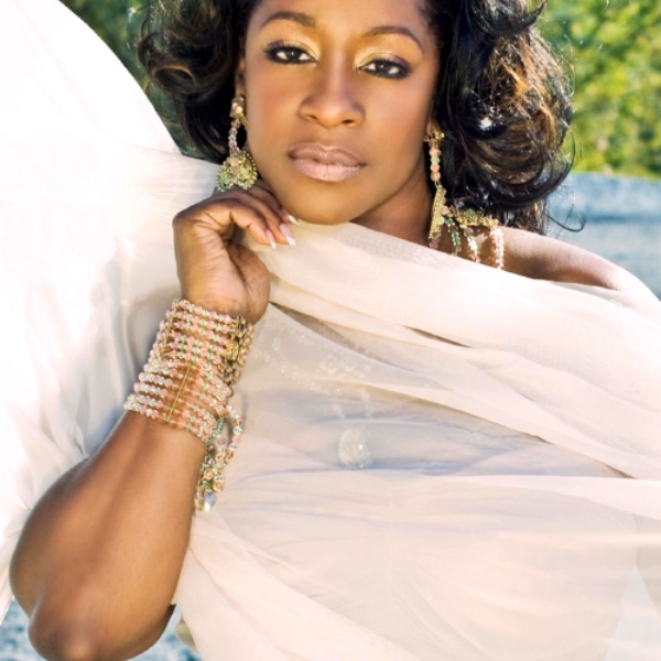 Regina Belle artist photo