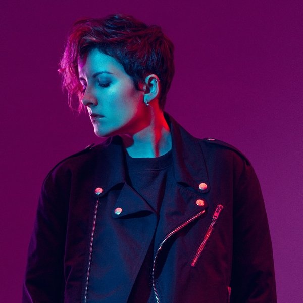 Ria Mae artist photo