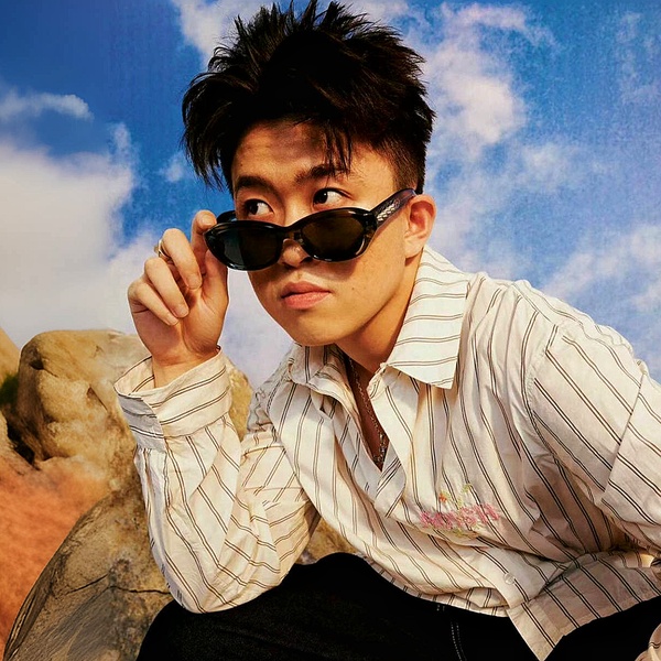 Rich Brian artist photo