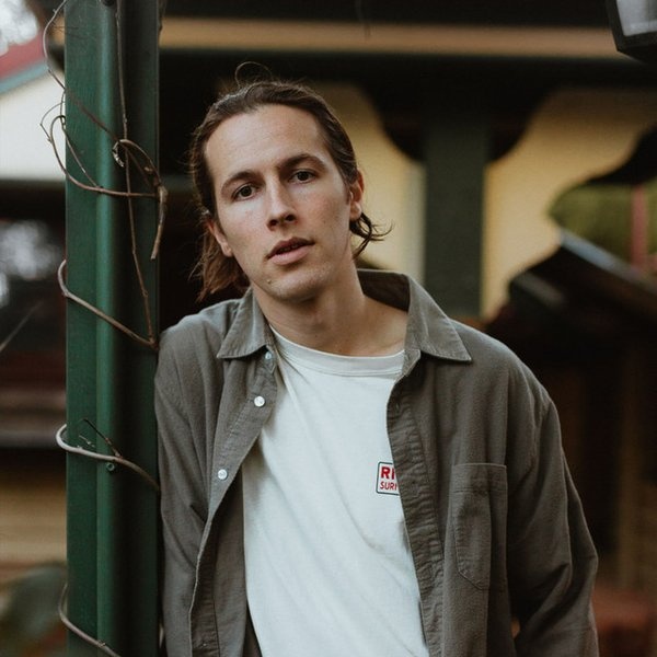 Riley Pearce artist photo