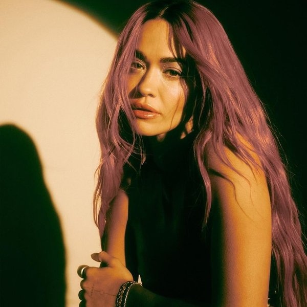 Rita Ora artist photo