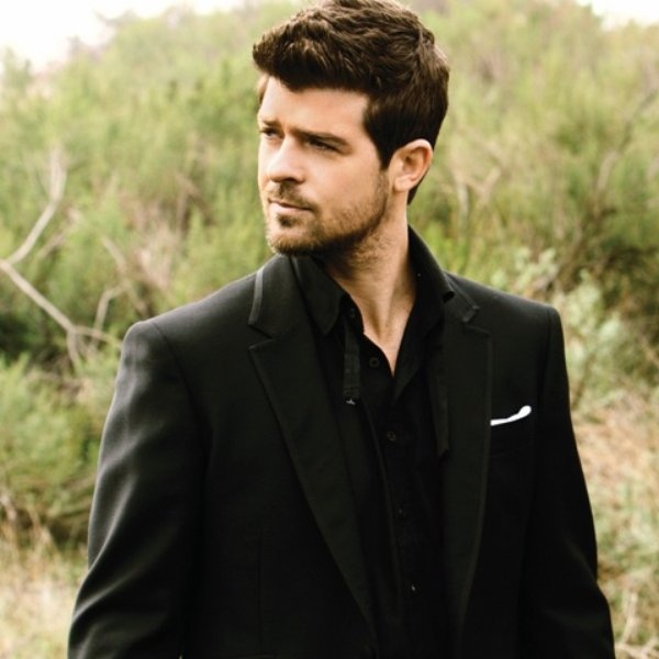 Robin Thicke artist photo