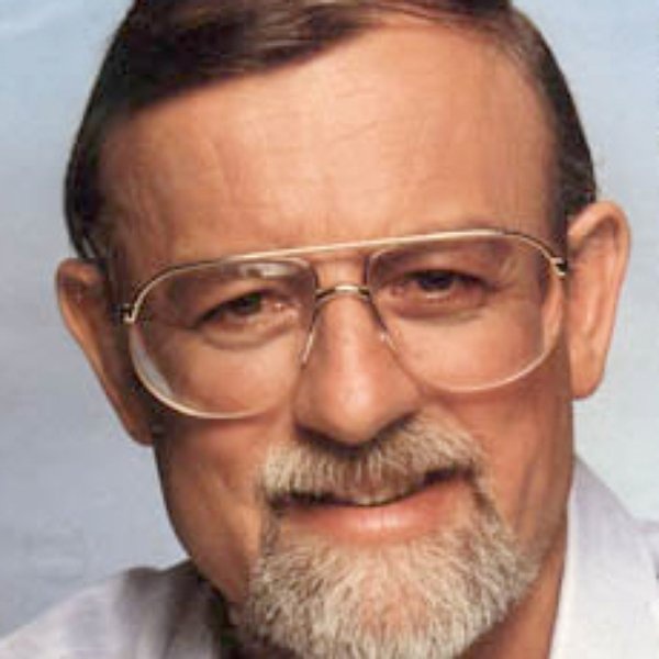 Roger Whittaker artist photo