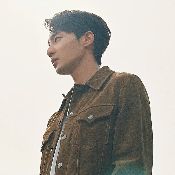 Roy Kim artist photo