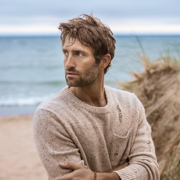 Ryan Hurd artist photo
