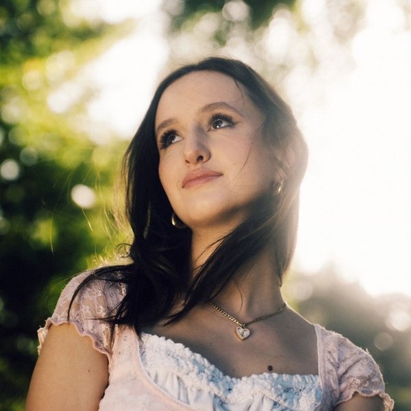 Sadie Jean artist photo