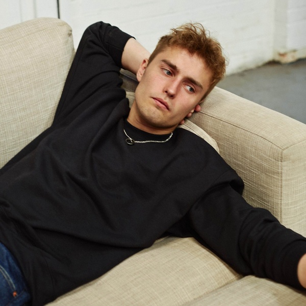 Sam Fender artist photo
