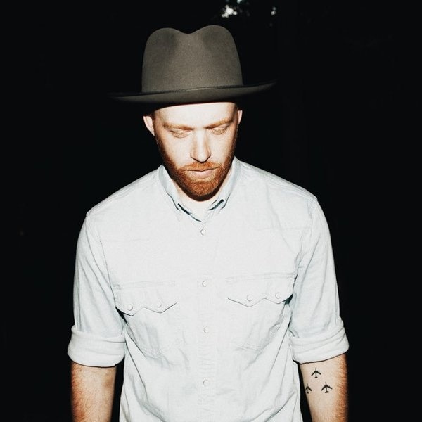 Sam Tinnesz artist photo