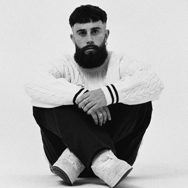 Sam Tompkins artist photo