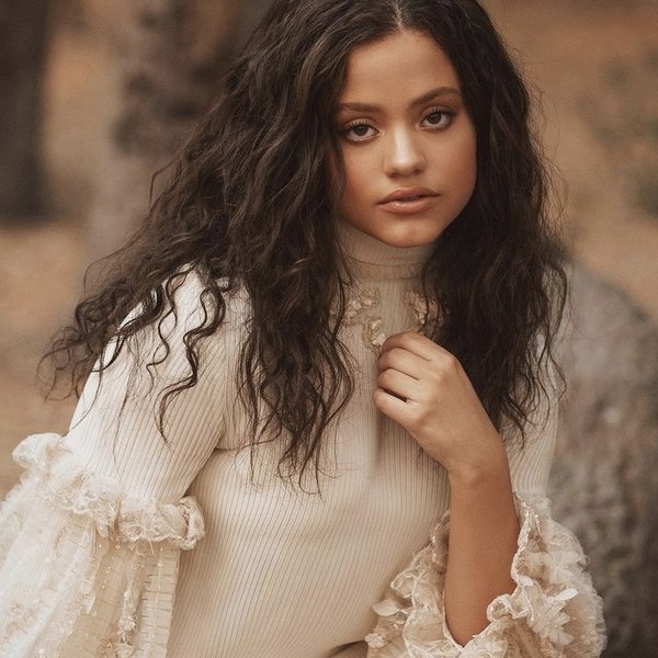 Sarah Jeffery artist photo