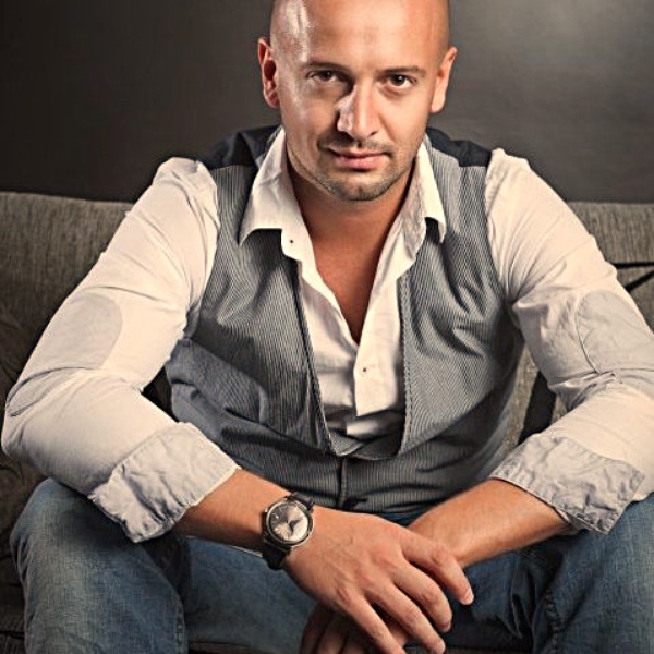 Sasha Lopez artist photo