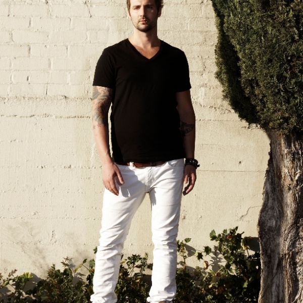 Secondhand Serenade artist photo