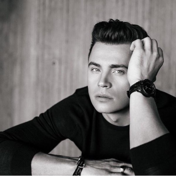 Shawn Hook artist photo