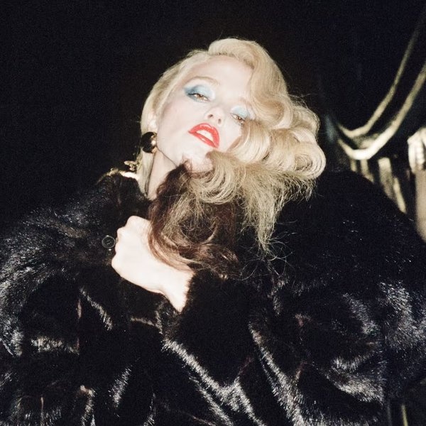 Sky Ferreira artist photo