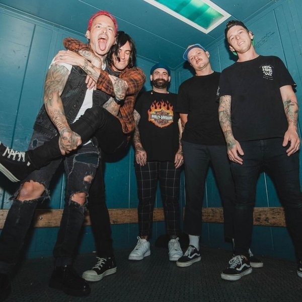 Sleeping With Sirens artist photo