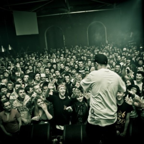 Slim artist photo